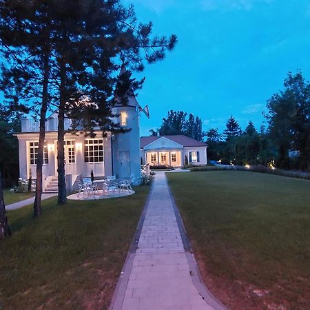 Schieszl Villa Zamárdi Buitenkant foto